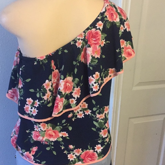 Shirt - Picture 2 of 2